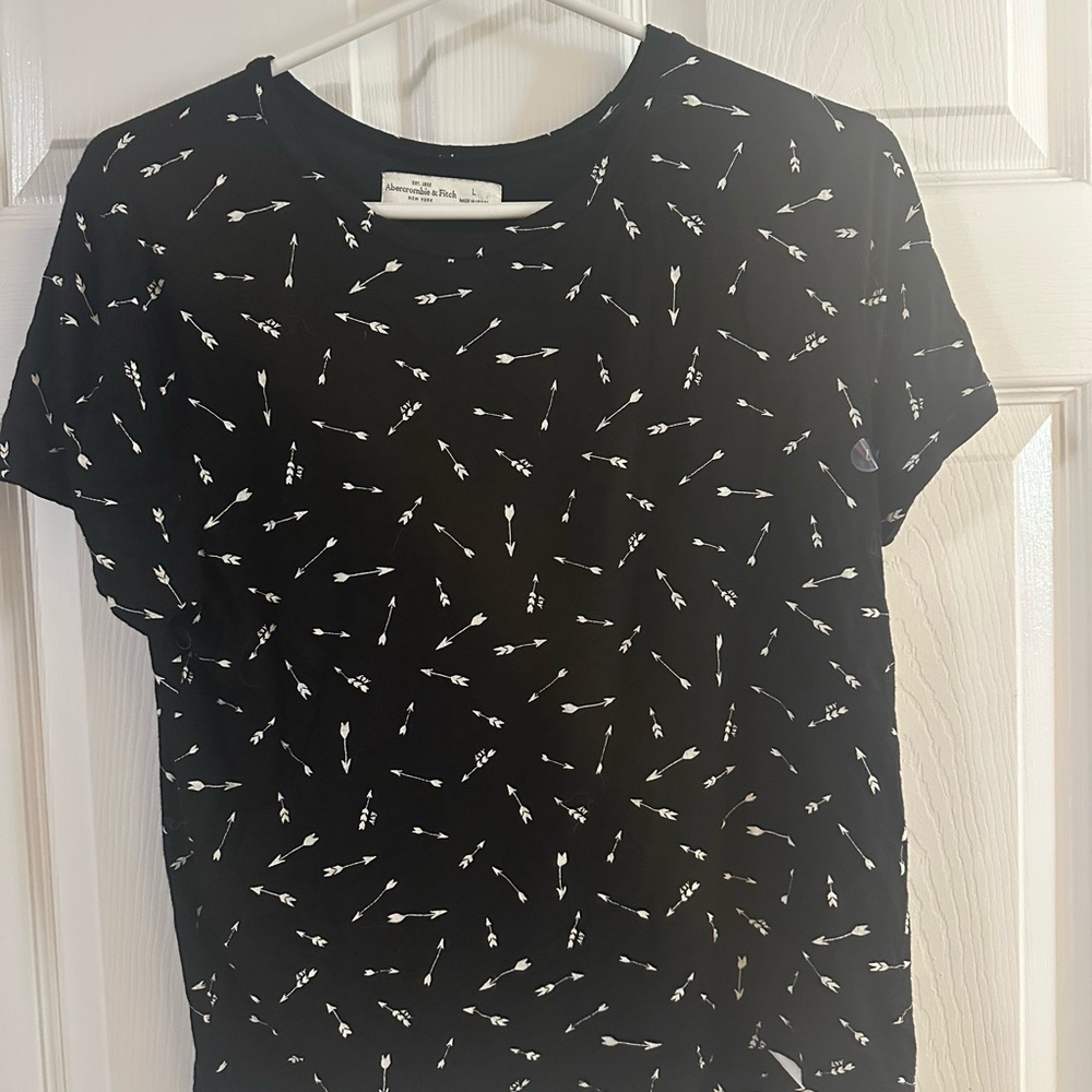 Abercrombie Kids Black and White Arrow Tee